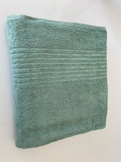 Extra Large Oversized Bath Towels - Mint, 100% Cotton Turkish Towels for Hotel and Spa, Maximum Softness, 40 by 82 and 100x210 cm