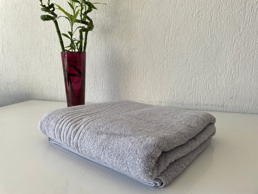 Extra Large Oversized Bath Towels - Grey, 100% Cotton Turkish Towels for Hotel and Spa, Maximum Softness, 40 by 82 and 100x210 cm