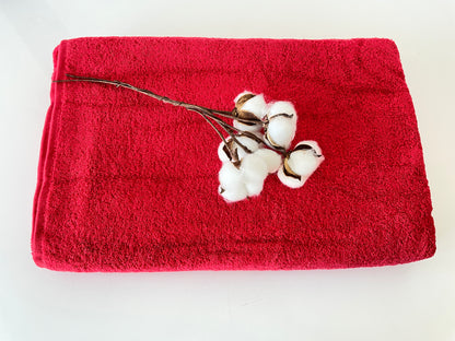 Extra Large Oversized Bath Towels - Red, 100% Cotton Turkish Towels for Hotel and Spa, Maximum Softness, 40 by 79 and 100x200 cm