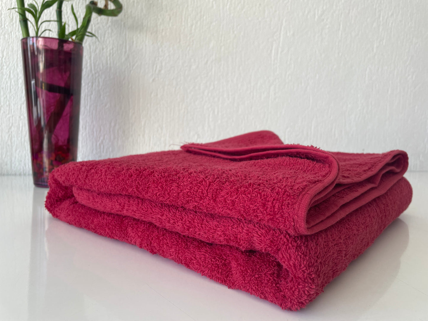 Extra Large Oversized Bath Towels - Red, 100% Cotton Turkish Towels for Hotel and Spa, Maximum Softness, 40 by 82 and 100x210 cm